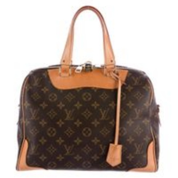 Hi! Welcome to Bootsie's Closet! - Picture 5 of 5